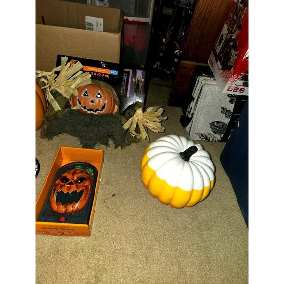 Lot of 5 New Halloween Decor Pumpkins Door Bell 3ft Hanging LED Trinket Skull - Picture 4 of 6